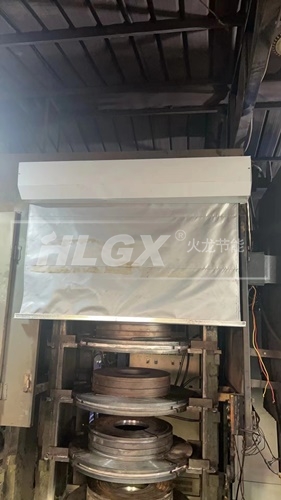 多模具輪胎硫化機(jī)保溫簾